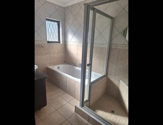 3 BEDROOM HOUSE FOR SALE IN MANABA BEACH